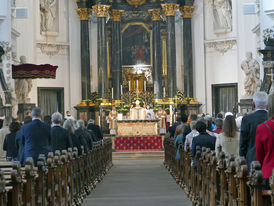 Diakonenweihe im Fuldaer Dom (Foto: Karl-Franz Thiede)